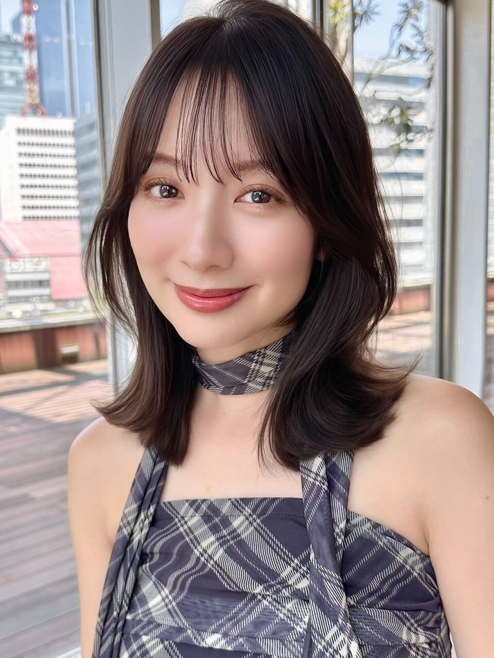 ミディアムレイヤーカット大人くびれヘアミディアムボブRI-71