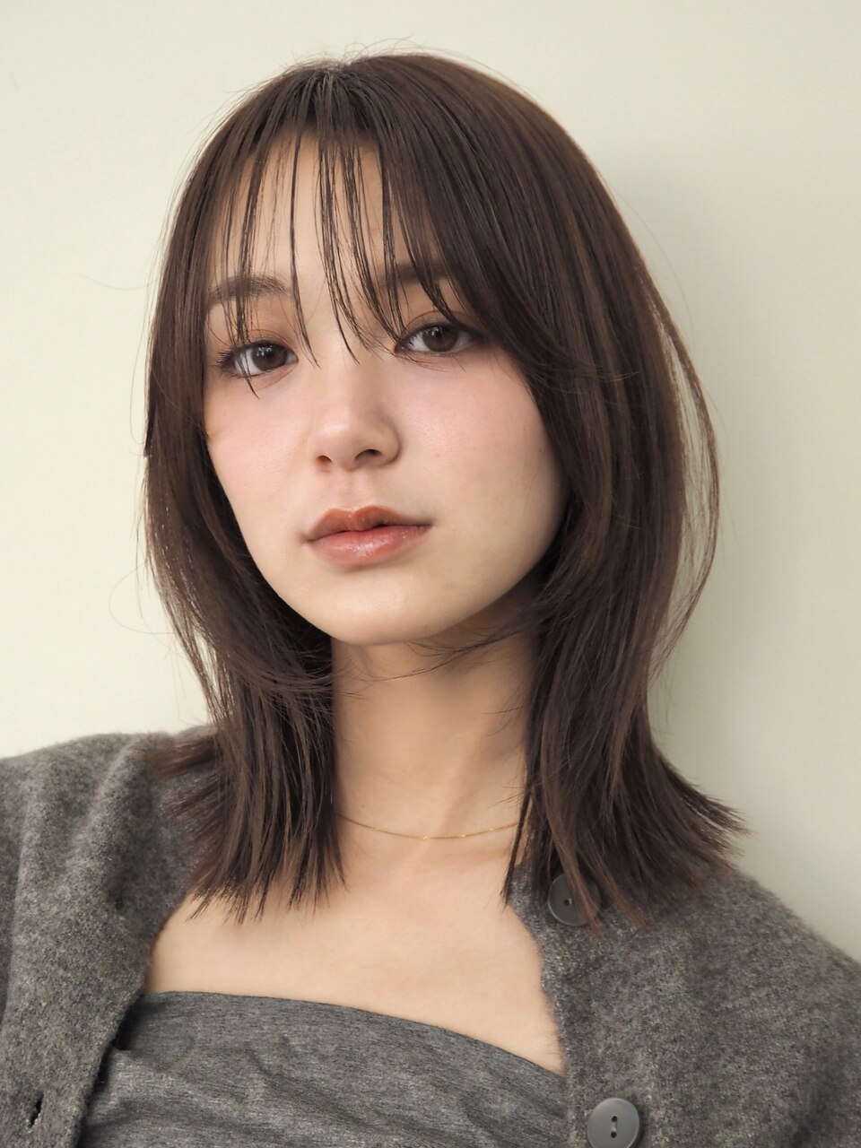 大人レイヤーボブ/透明感溢れる王道大人気オリーブベージュ