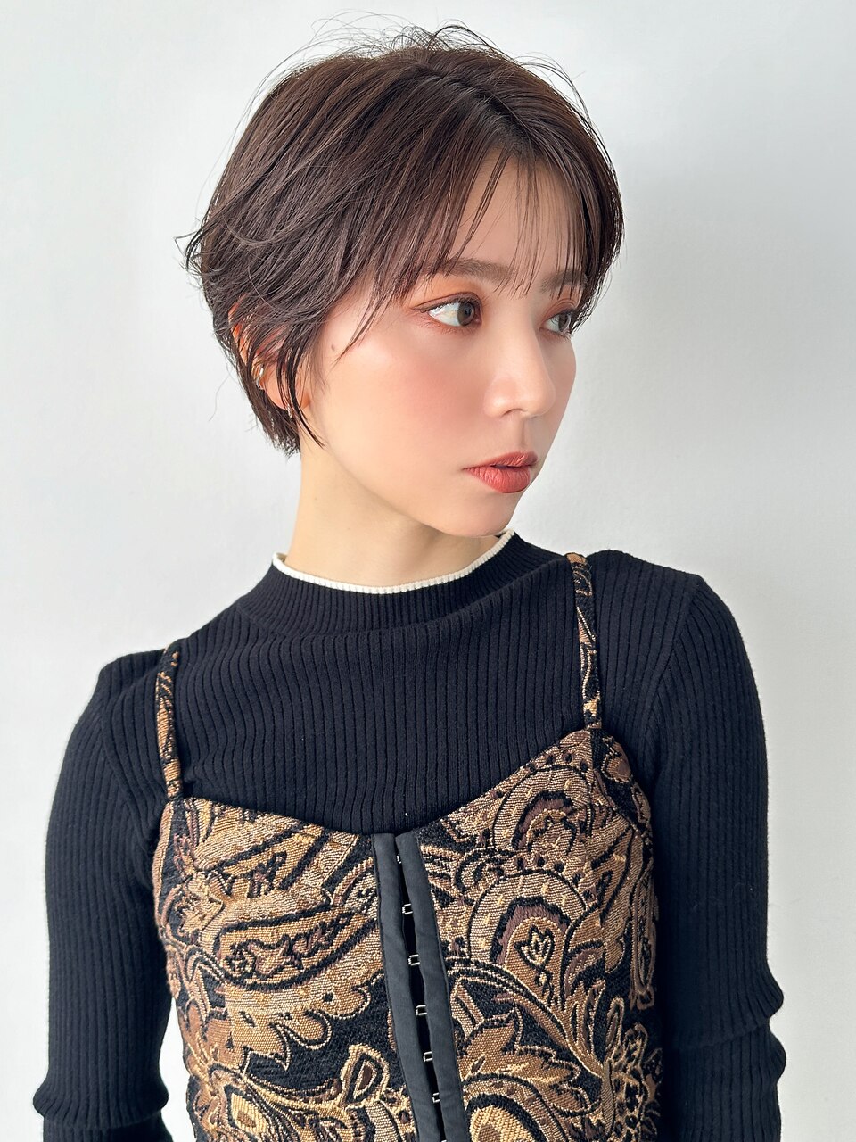 大人ショート×小顔カット×シースルーバング