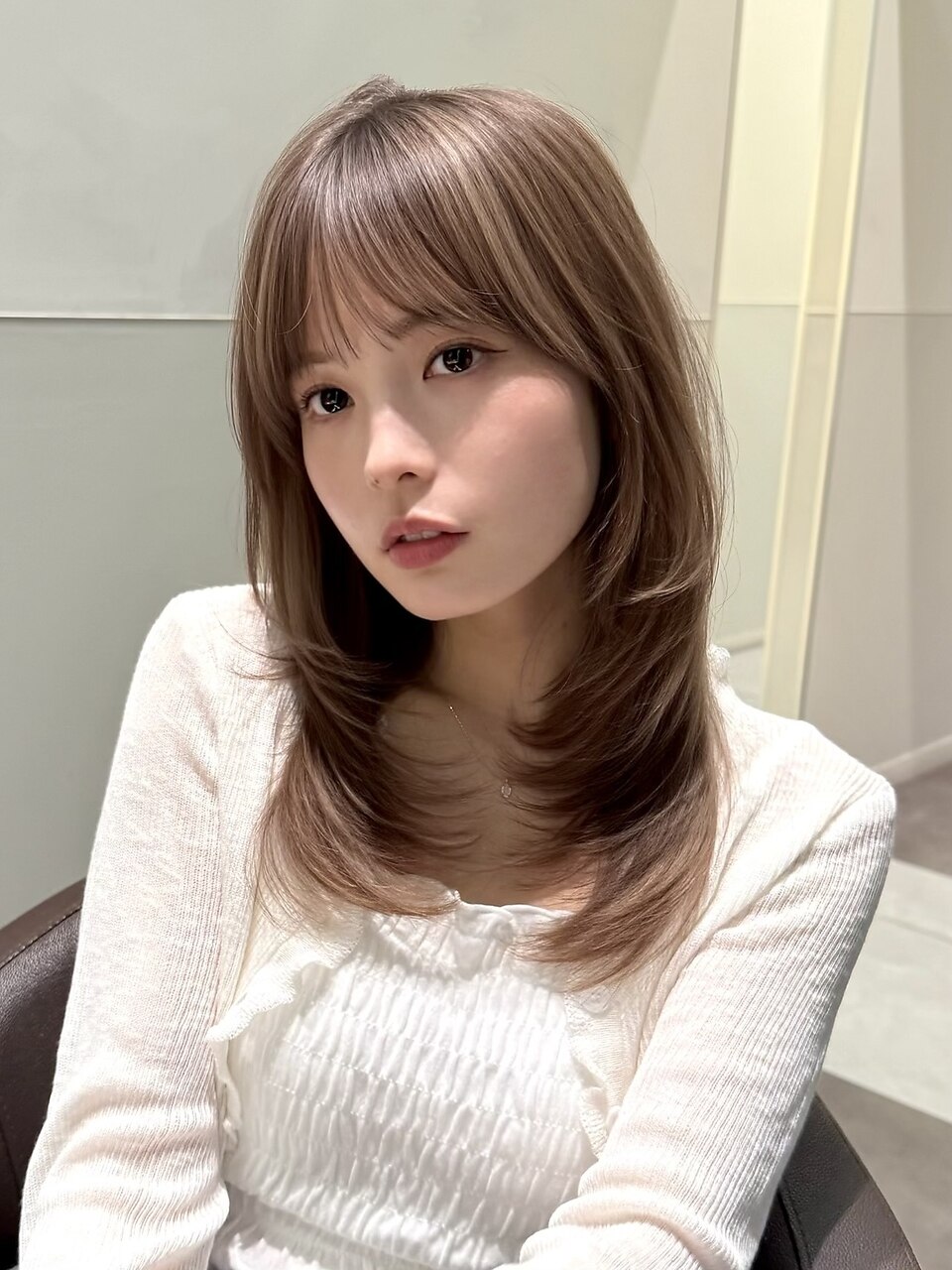 ミディアムハイレイヤー透明感カラー