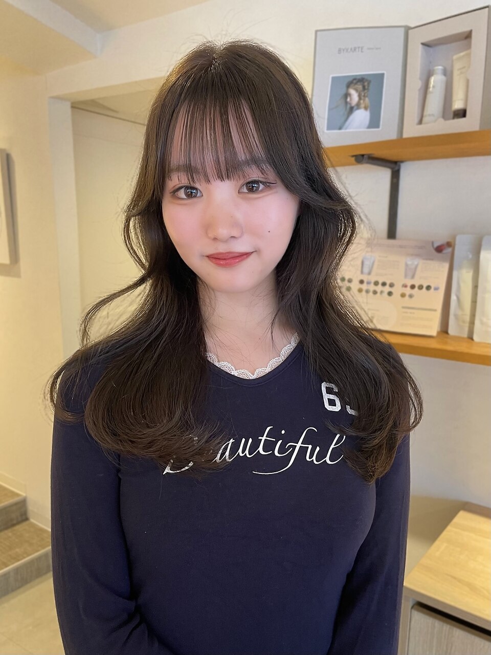 オリーブグレージュ レイヤーカット　小顔ヘア/山根優