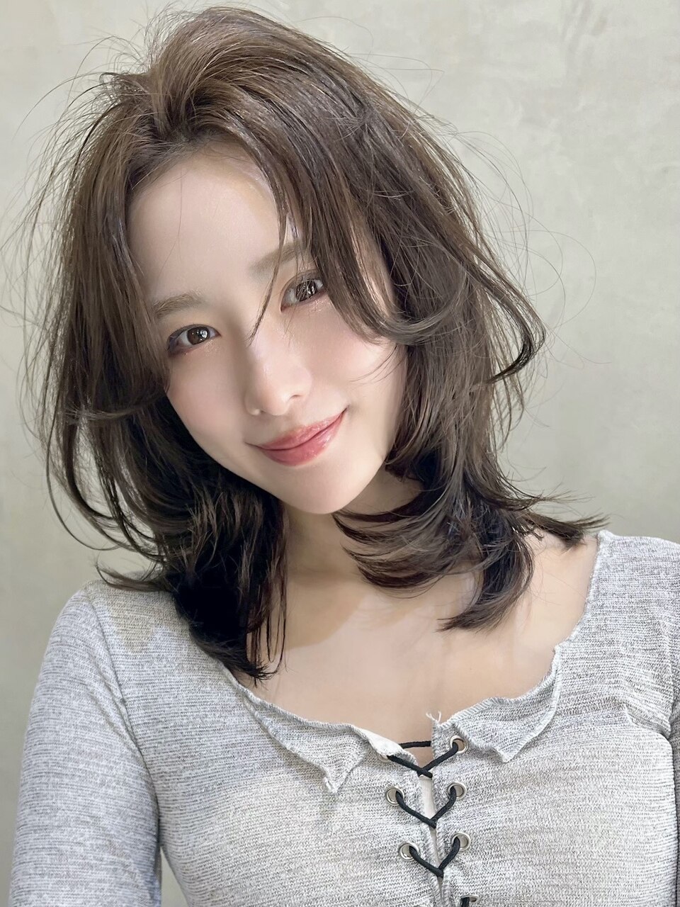 ミディアムレイヤー×オリーブグレージュ