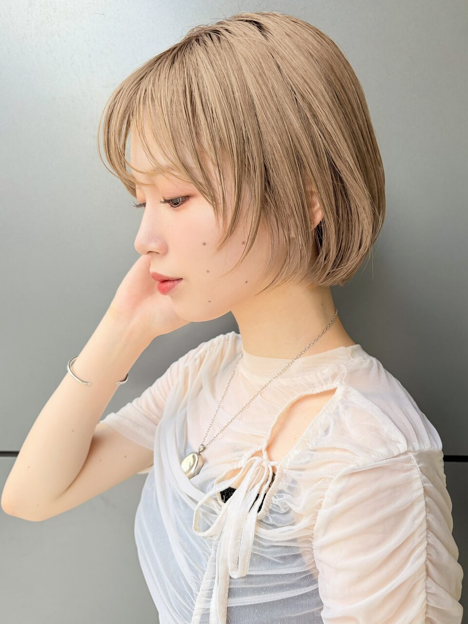 ブロンドベージュ フェイスレイヤーボブ似合わせ小顔t730