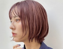 ピンクアッシュってどんな髪色?特徴と2025年版ヘアカラーサンプル集