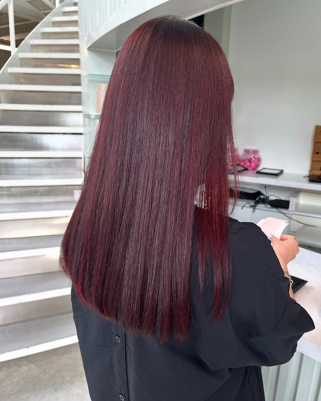ローズレッドストレートヘア