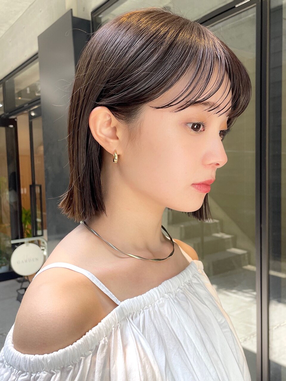 切りっぱなし　ブルーカラー　タッセルボブ　ストレート　外ハネ