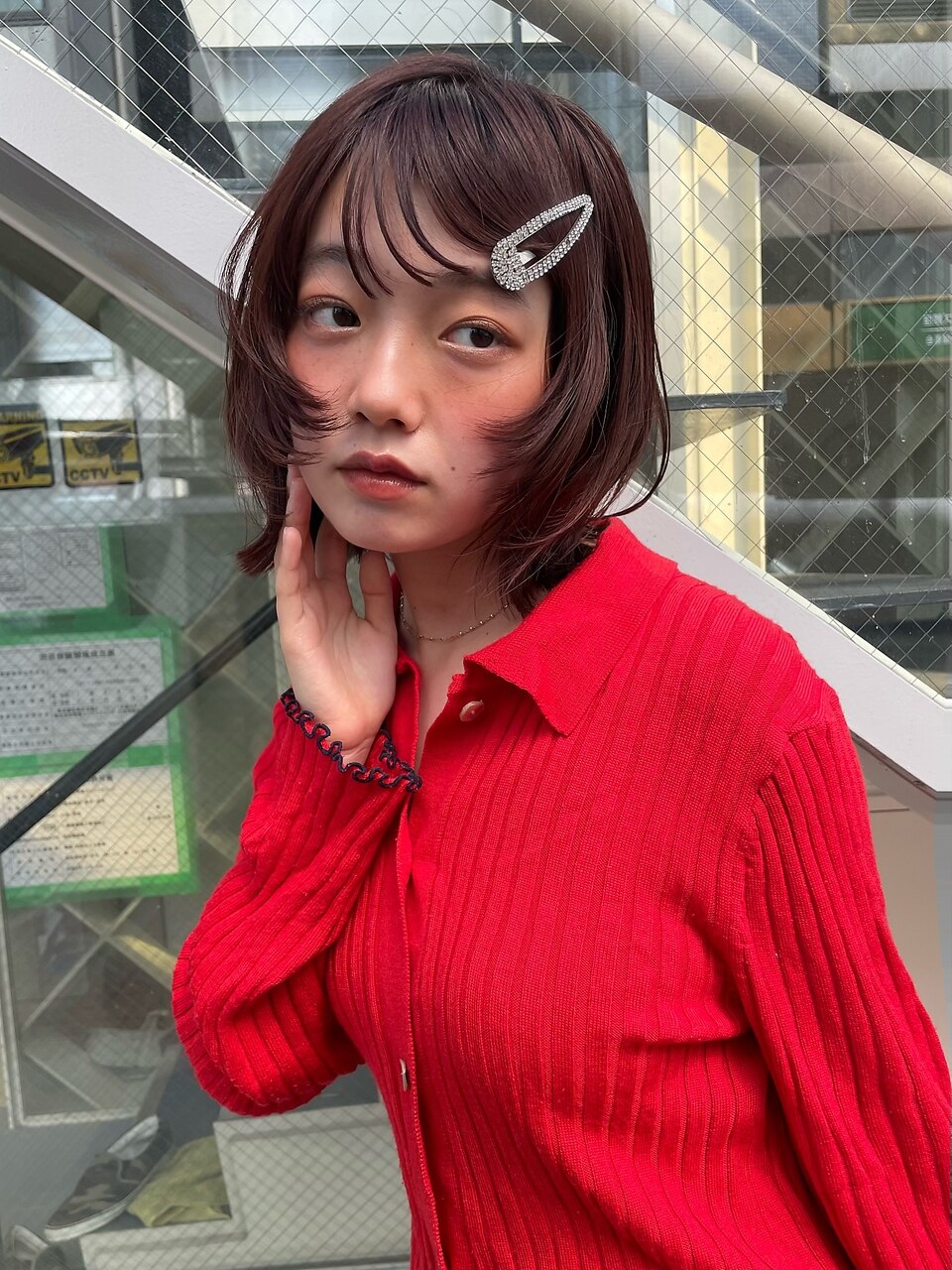 顔まわりカットレイヤーボブ暖色カラー顔まわりレイヤー