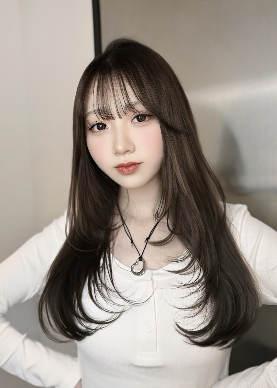 【RINA】レイヤーカットで小顔に見える韓国ヘアに！