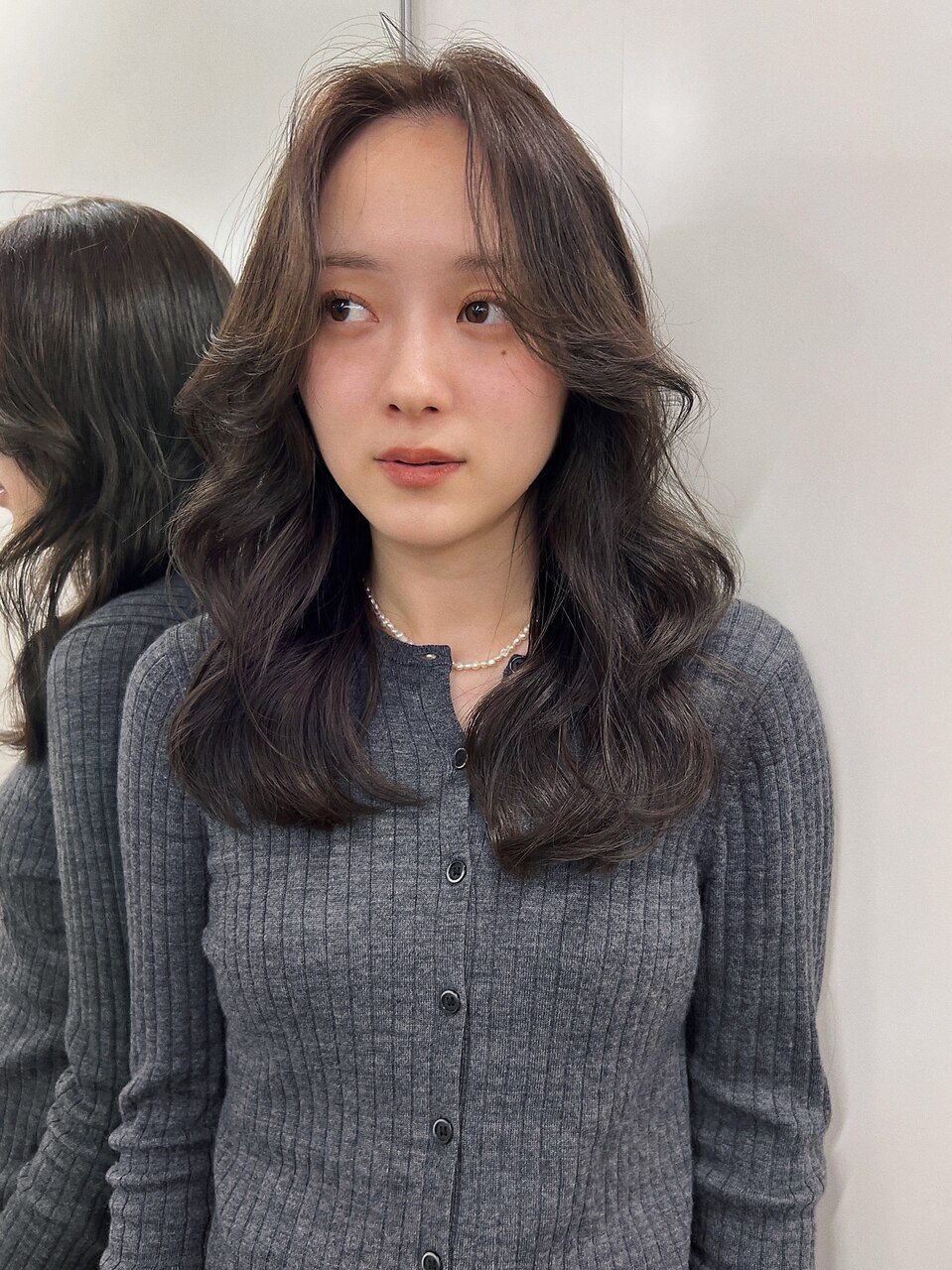 レイヤーカット/透明感グレージュ