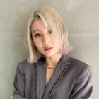 外国人風ホワイトミルクティー切りっぱなしボブ ハイトーン