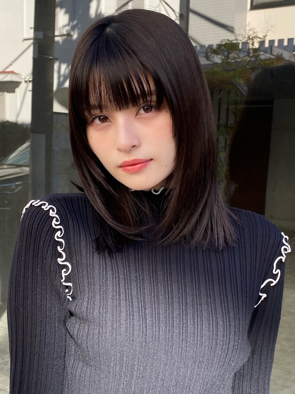 黒髪暗髪韓国ミディアムレイヤースタイル小顔イメチェン髪質改善