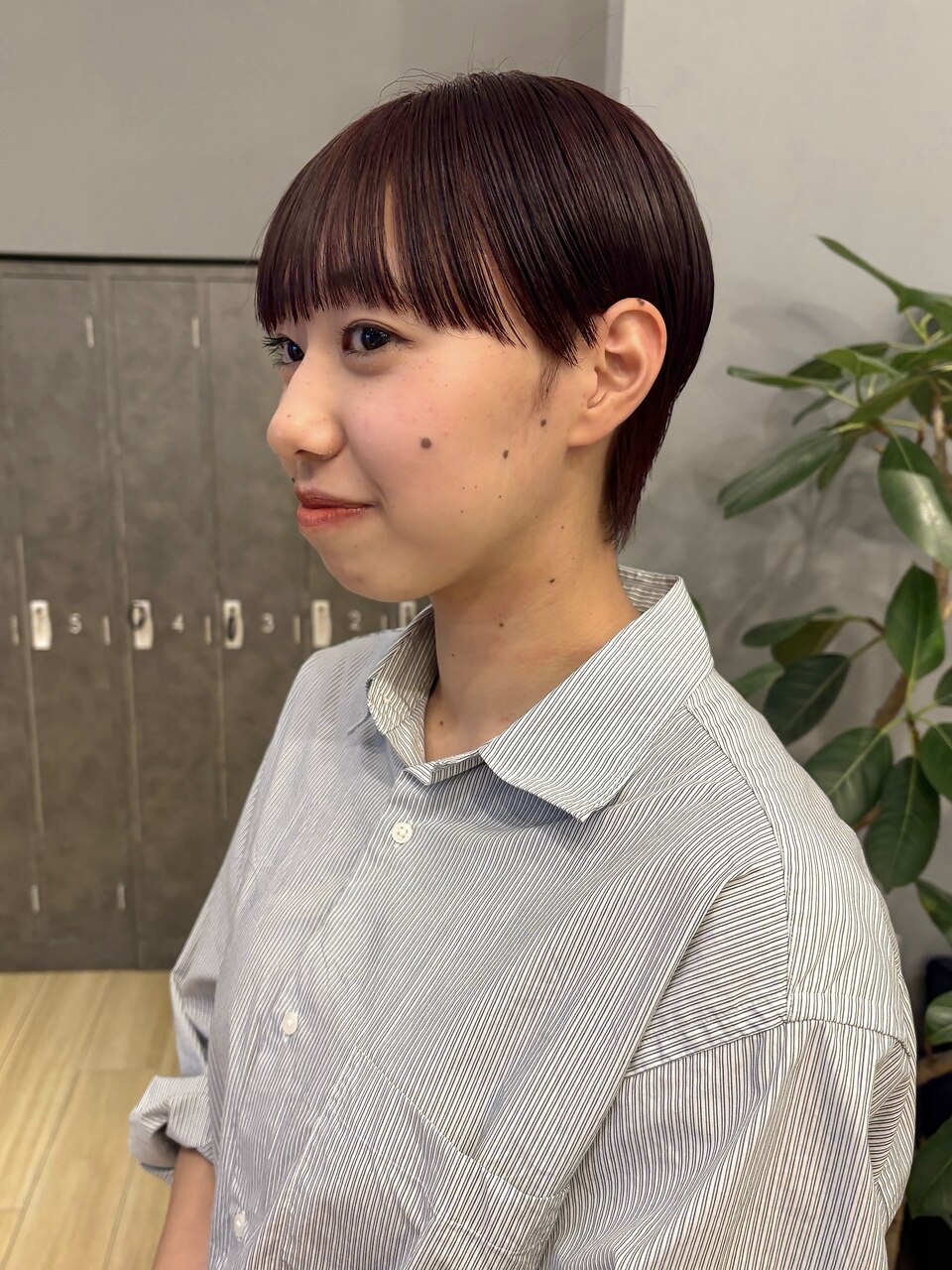 コンパクトショート/暗髪/ボルドー/ワインレッド/吉岡美音