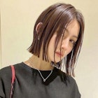 切りっぱなし外ハネボブ艶暗髪シースルーバング