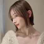 切りっぱなし外ハネボブ艶暗髪シースルーバング