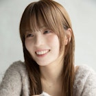 大人のストレート艶髪ヘア グレージュカラーナチュラルモード