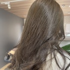 オリーブグレージュ