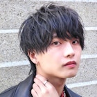 無造作ウルフラウンドマッシュショート束感ヘア