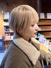 金髪ショート/ミルクティーベージュ/ハイトーン/30代