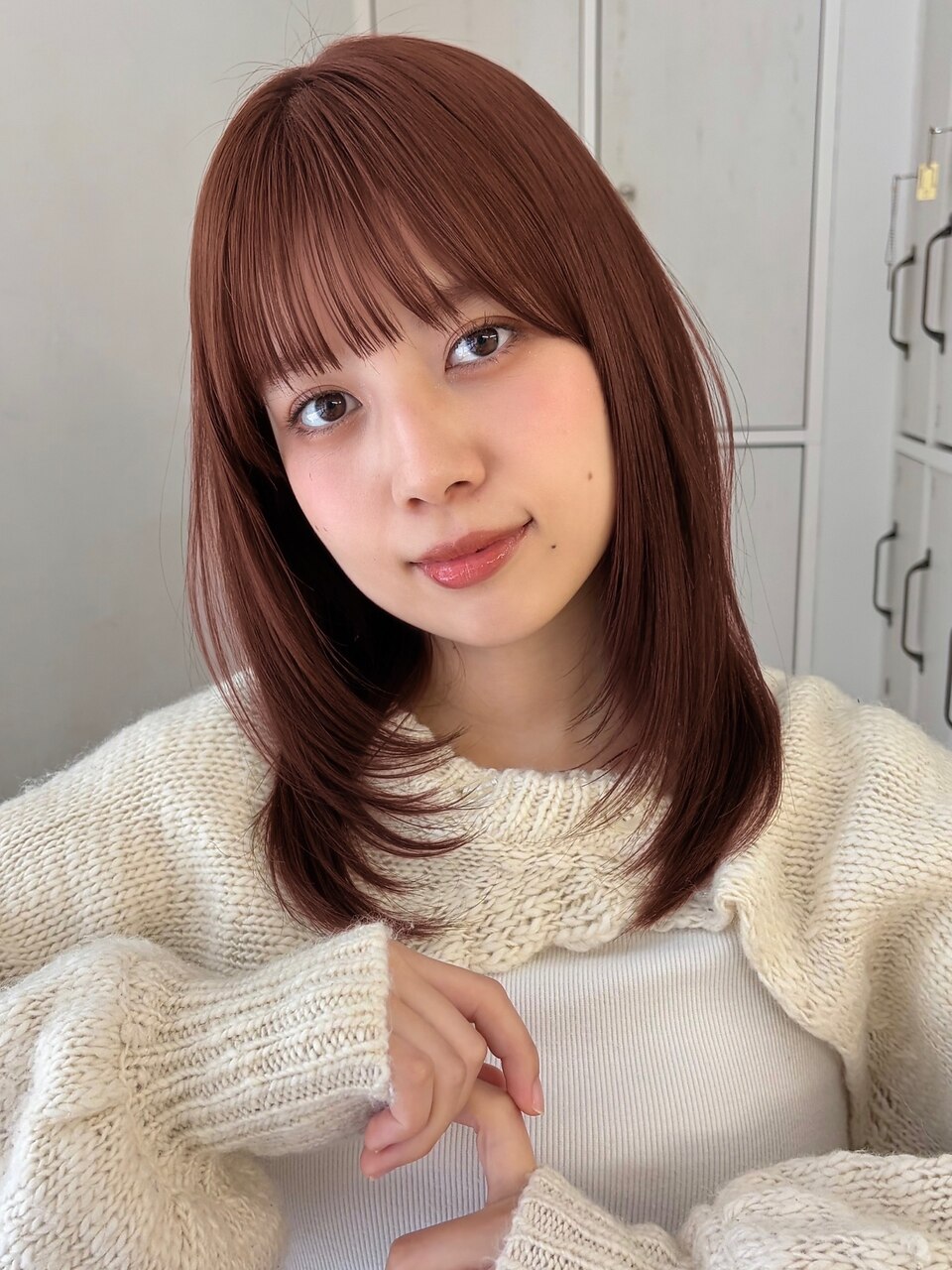 ミディアムレイヤーカット コーラルピンク 大人ガーリー