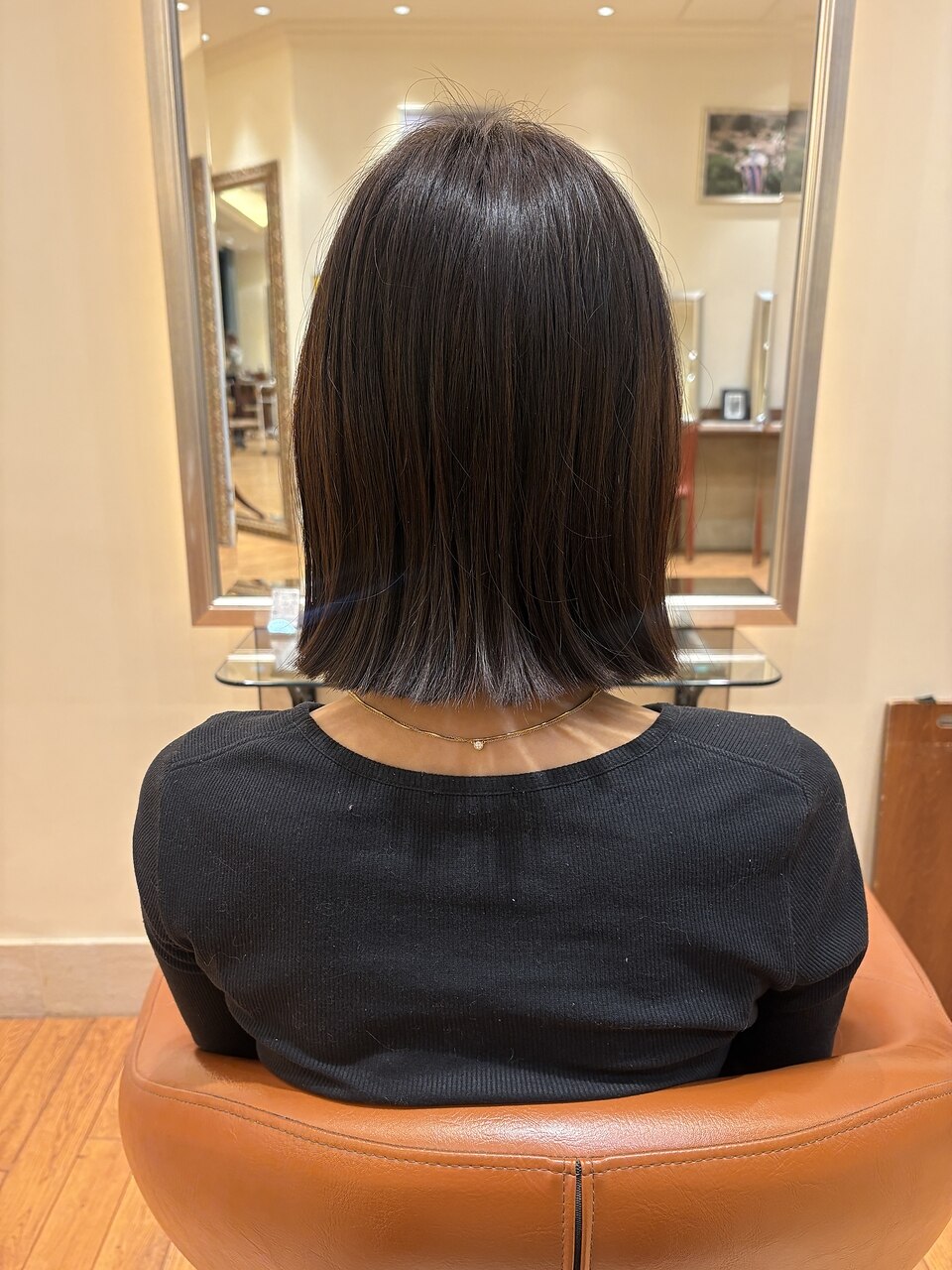 ミニボブ/切りっぱなし/ワンレングスボブ/前髪あり/モカブラウン