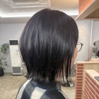 つるん!赤みを抑えた暗めグレージュのレイヤーボブ