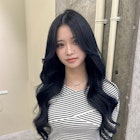 ブルーブラック/艶カラー/透明感カラー/韓国ヘア/レイヤーカット