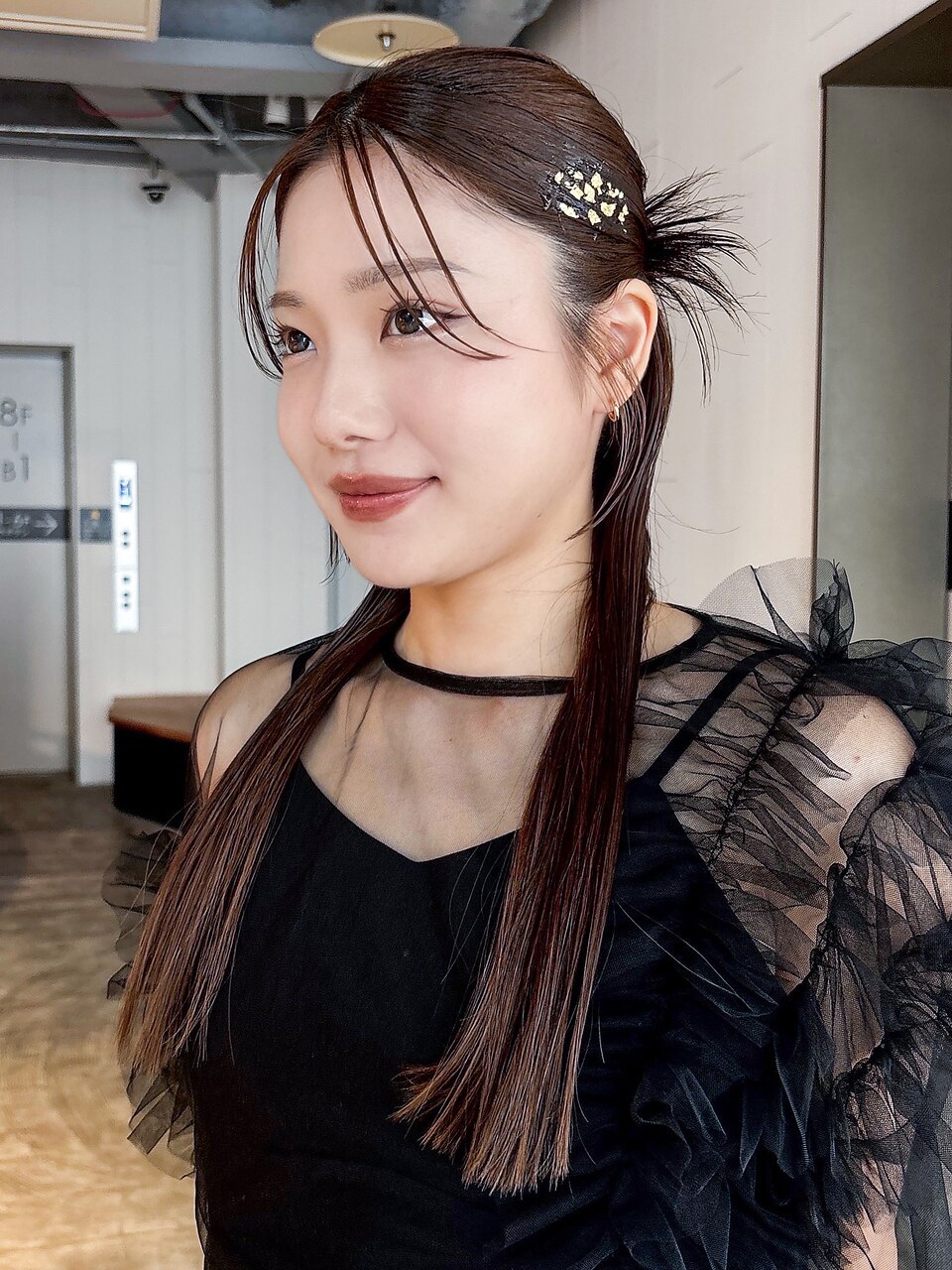 ロングおくれ毛顔周りレイヤー韓国ヘア_ba573973