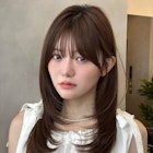 美髪ミディアムレイヤー小顔顔まわりレイヤー暗髪ブラウンカラー