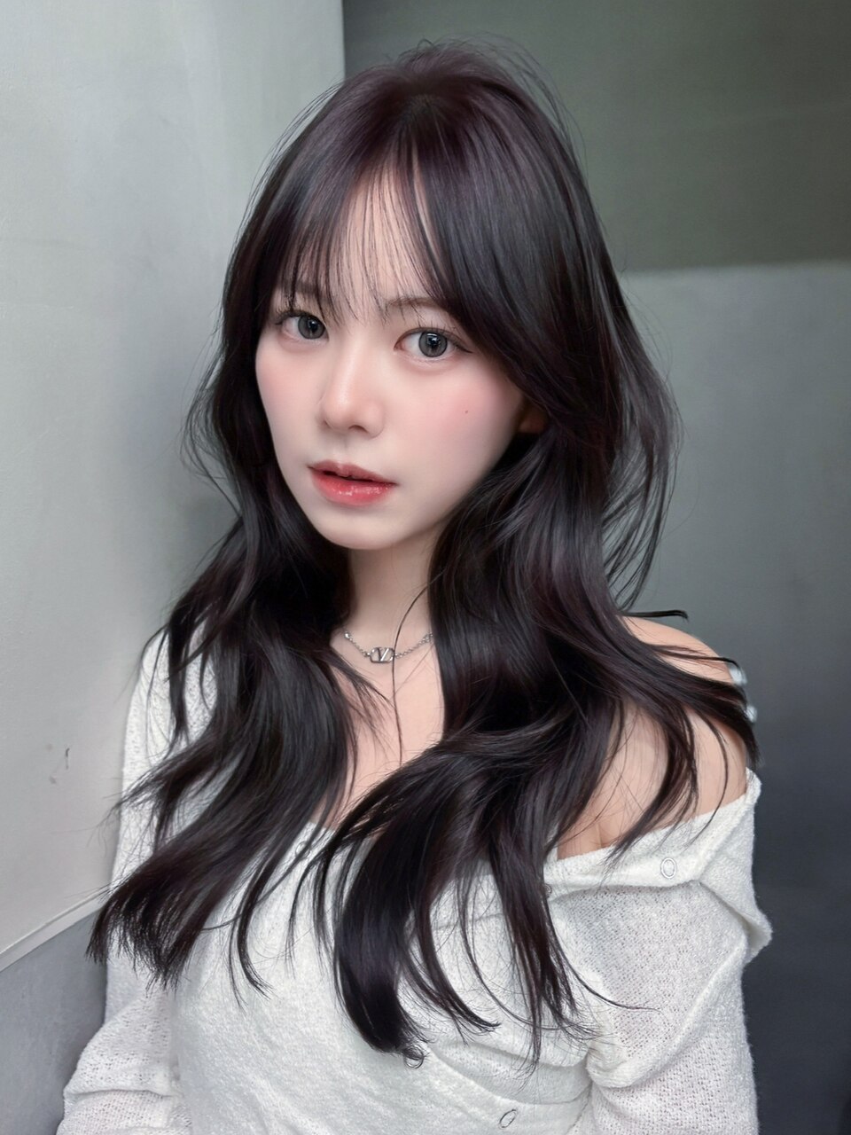 ロング黒髪前髪カット顔周りレイヤー韓国ヘア_F21312