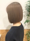 ミルクティーグレージュ×ミディアムボブ