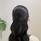 ナチュラルな綺麗めハーフアップ
