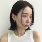 切りっぱなし長め外ハネボブ艶暗髪シースルーバング