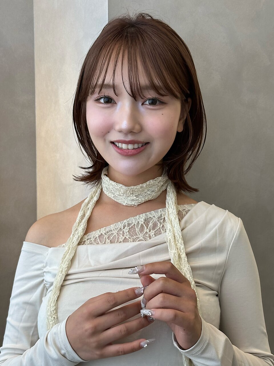 韓国くびれボブレイヤー小顔シースルー前髪ヘーゼルベージュ