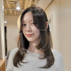 オリーブカラーとレイヤーカット