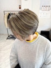 白髪ぼかしハイライト×ショートボブ