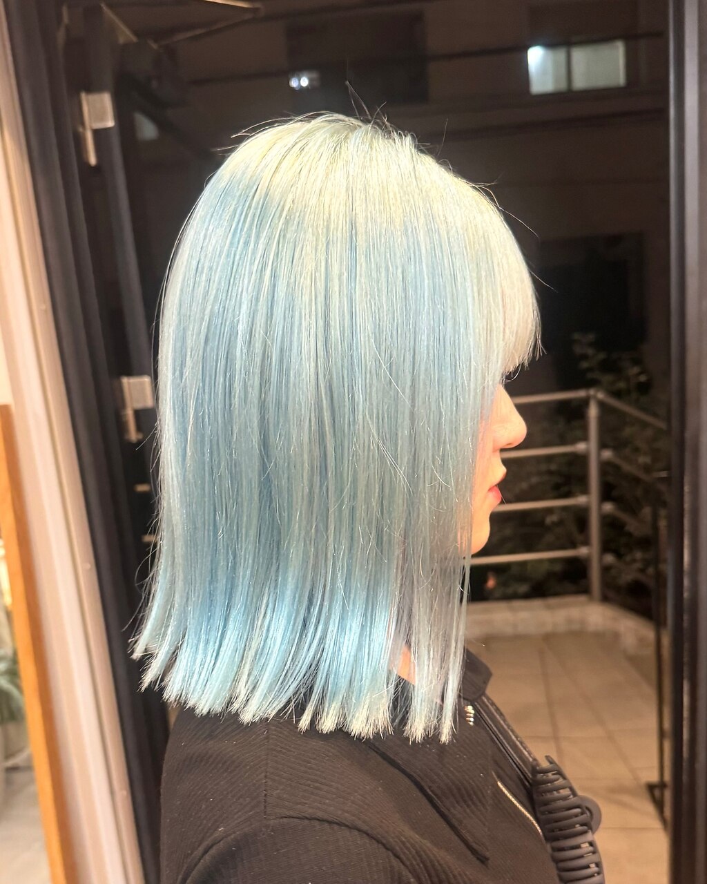 ペールブルー