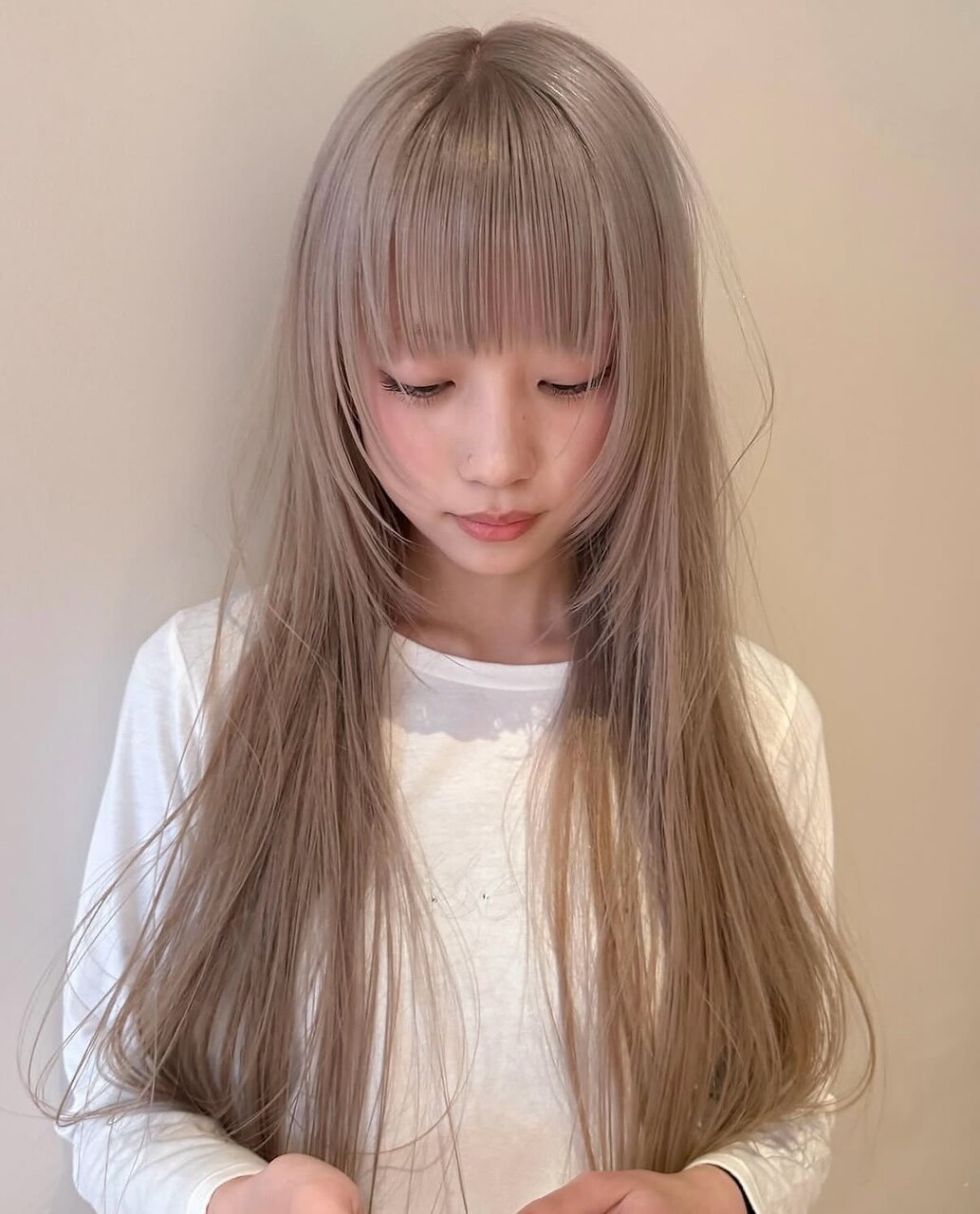 ミルクティーベージュってどんな髪色？ブリーチ有無の違いとヘアカラー