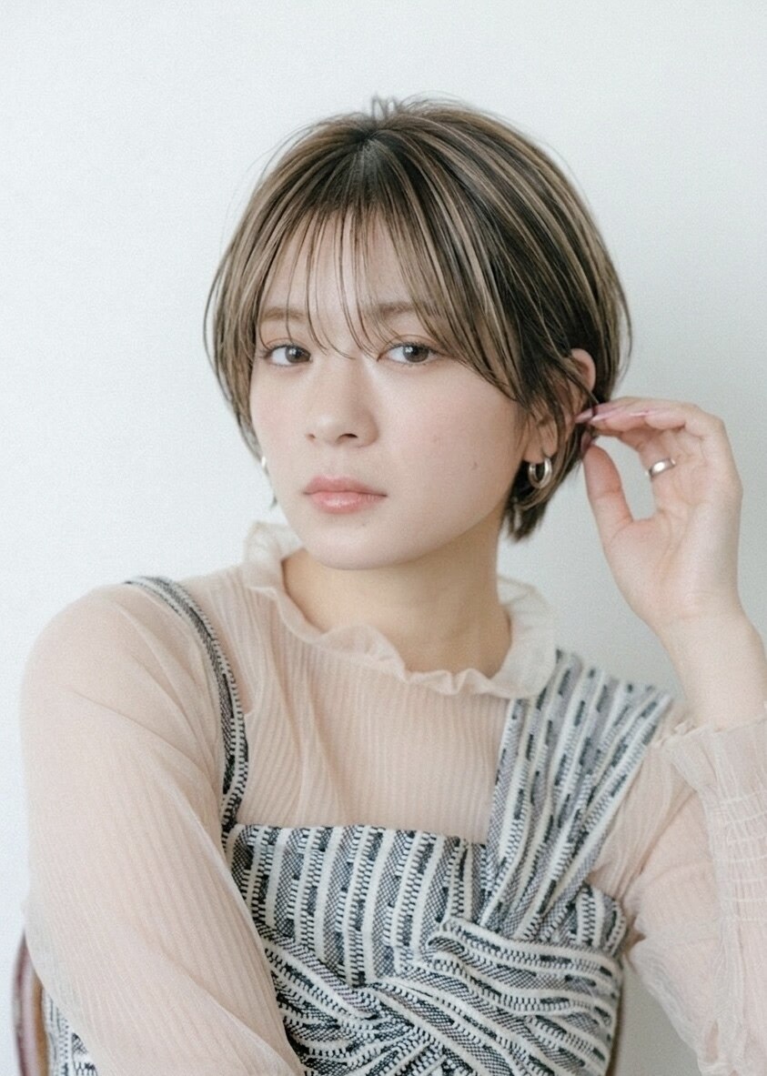 シアーベージュ×シースルー大人ショート