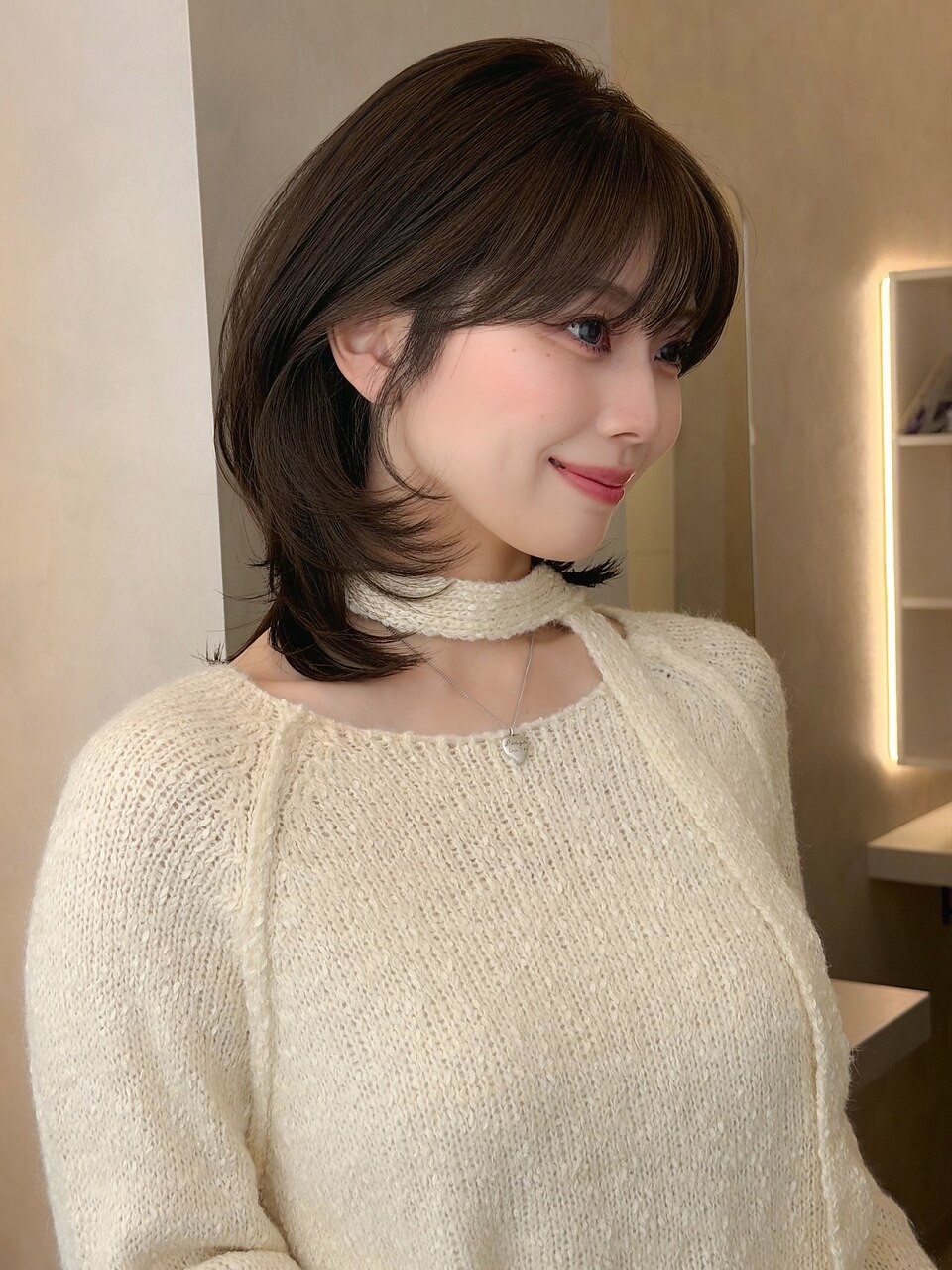 美髪ミディアムレイヤー韓国ヘアイメチェン髪質改善ストレート
