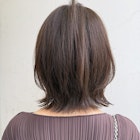 夏の垢抜けヘアはこれ!柔らか質感の外ハネレイヤーで涼しげに!