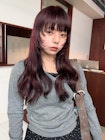 ボルドーカラー　暖色カラー　レイヤー　ロング　艶感