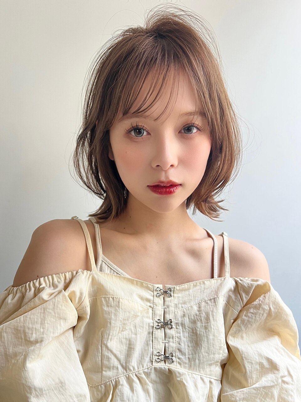 透明感ベージュ＆くびれボブ