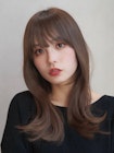 韓国風くびれミディアムボブハッシュカット