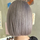 美髪ボブ/シルバーアッシュ×ケアブリーチで艶めく透明感カラー